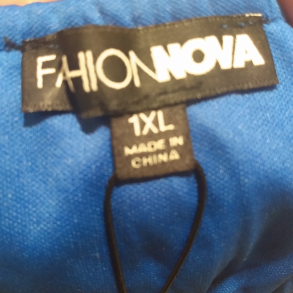 NWT 🔥 Fashion Nova Race to the finish line skirt set. Women's Plus Size 1X - Picture 9 of 10